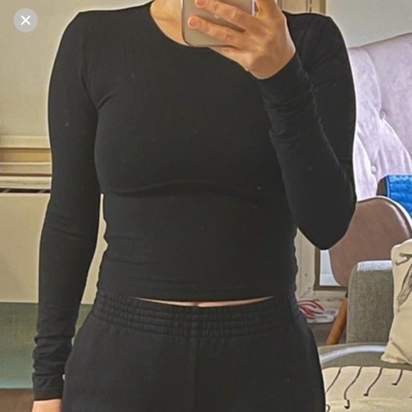 Aritzia Tops - Aritzia Tna chill Eclipse longlseeve Tshirt (free with a purchase) (see details)